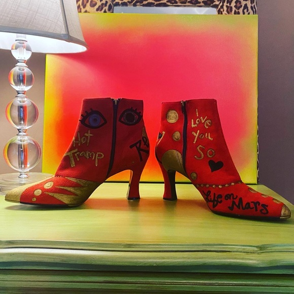 Vintage Custom Painted 👨🏻🎤BOWIE INSPIRED - Picture 5 of 14